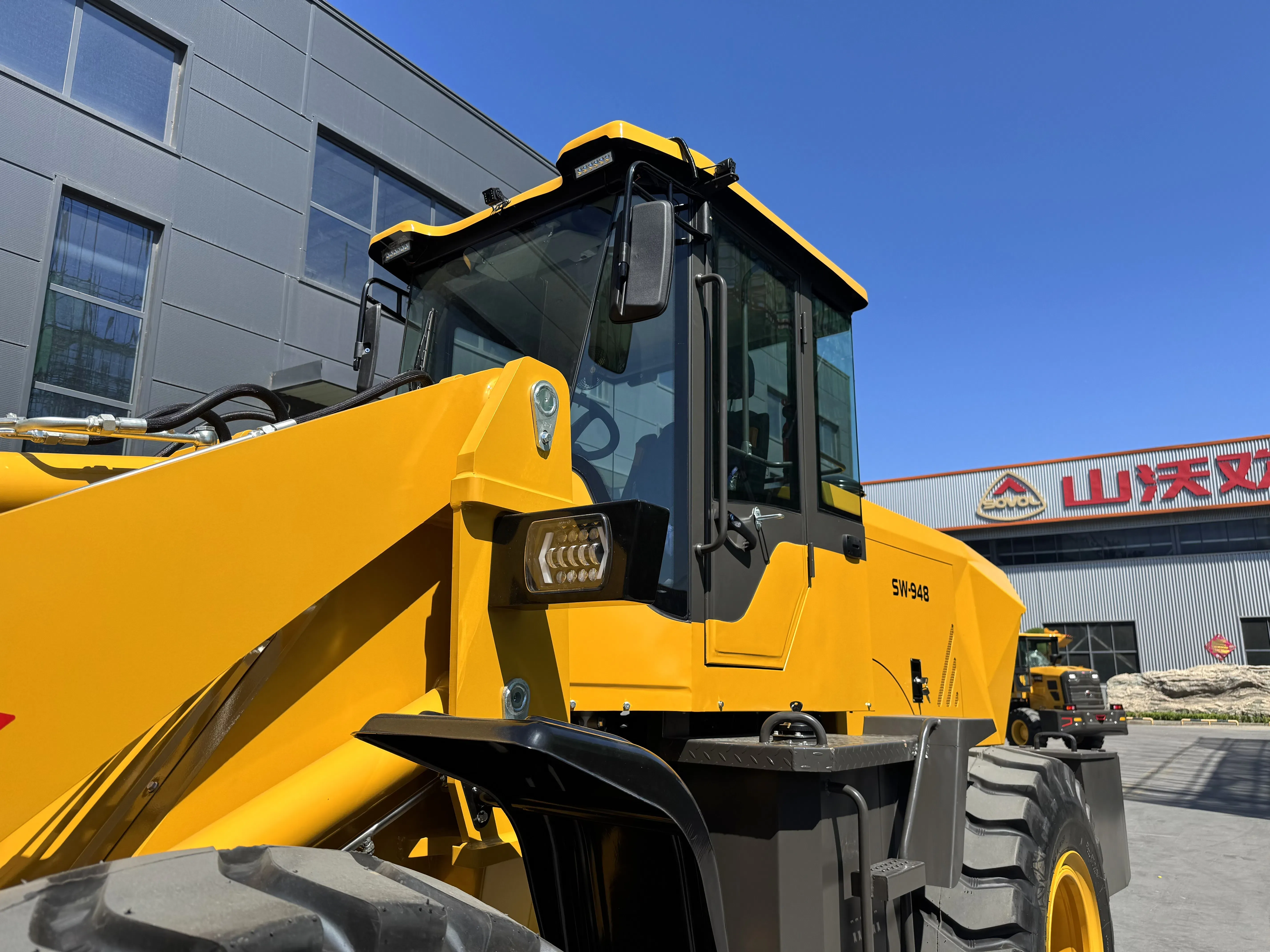 Sovol wheel loaders with wide-body cab for a larger workspace